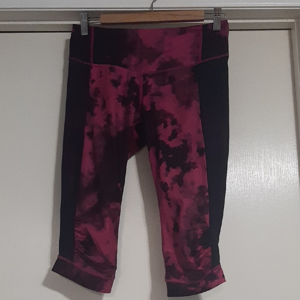 Lululemon Pink and Black Crop Leggings Size 6.